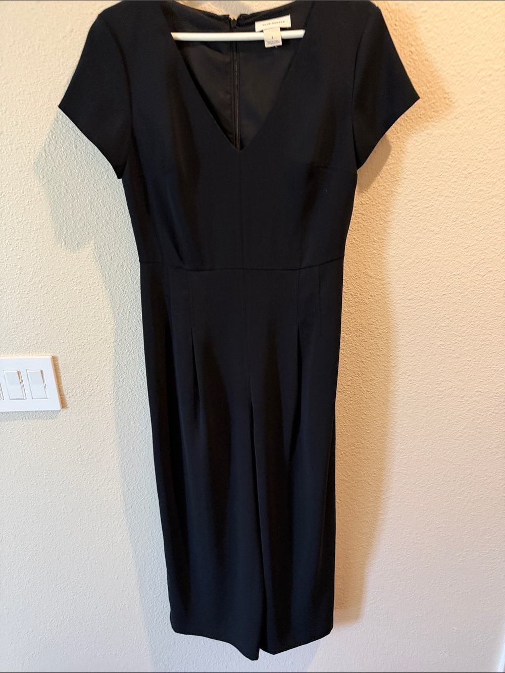 Black Club Monaco V-Neck Short Sleeve jumpsuit